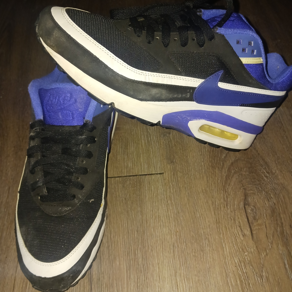 Nike Men's Black and Purple Sneakers